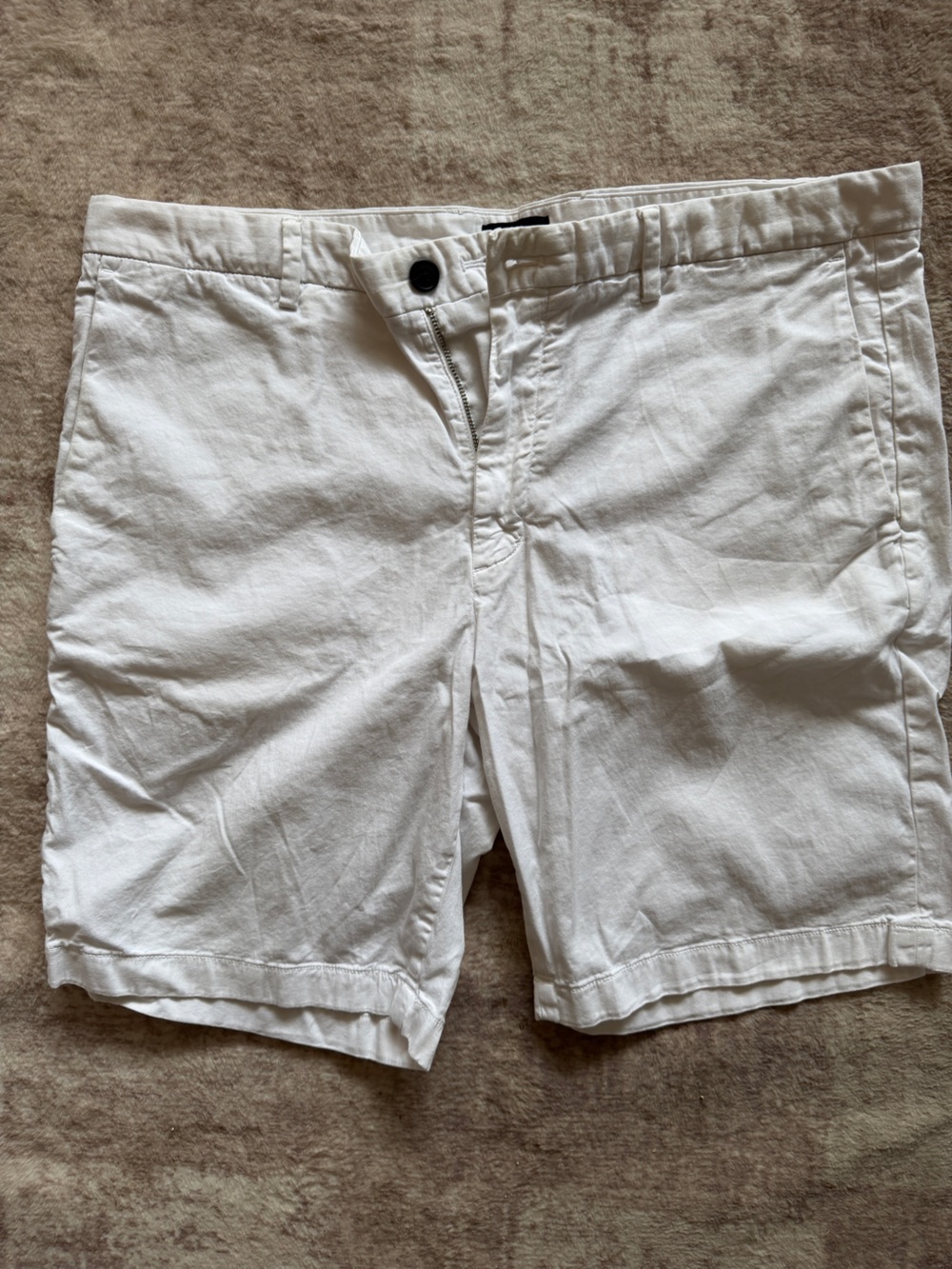 Men’s Theory White Shorts — Size 36 (8” Inseam)